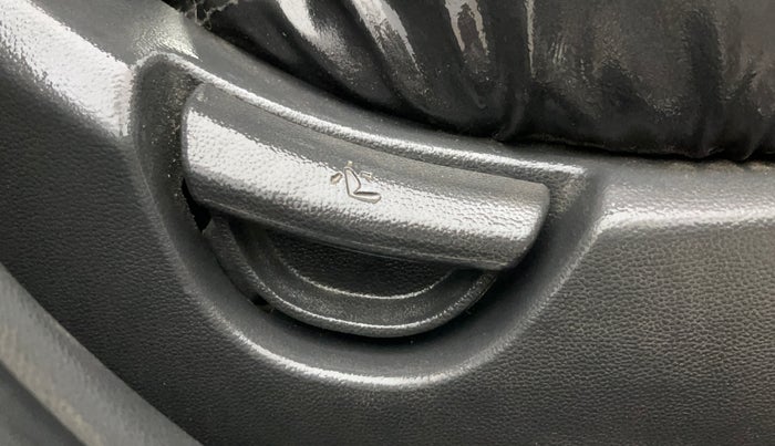 2016 Hyundai Grand i10 SPORTZ 1.2 KAPPA VTVT, Petrol, Manual, 70,202 km, Driver Side Adjustment Panel