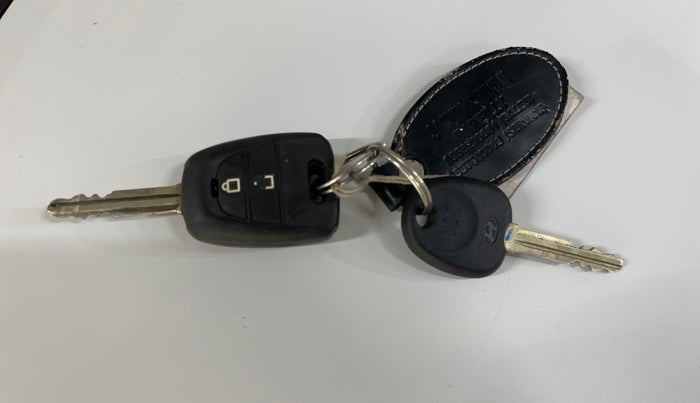 2016 Hyundai Grand i10 SPORTZ 1.2 KAPPA VTVT, Petrol, Manual, 70,202 km, Key Close Up