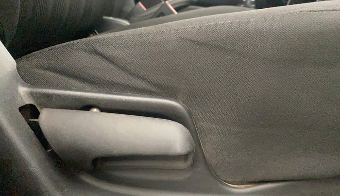 2013 Maruti Swift VXI, Petrol, Manual, 1,16,641 km, Driver Side Adjustment Panel