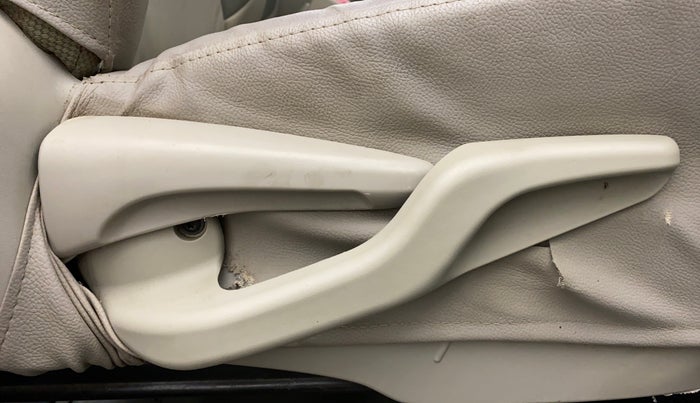 2014 Toyota Etios VX D, Diesel, Manual, 65,922 km, Driver Side Adjustment Panel