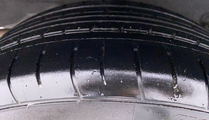 2014 Toyota Etios VX D, Diesel, Manual, 65,922 km, Right Rear Tyre Tread