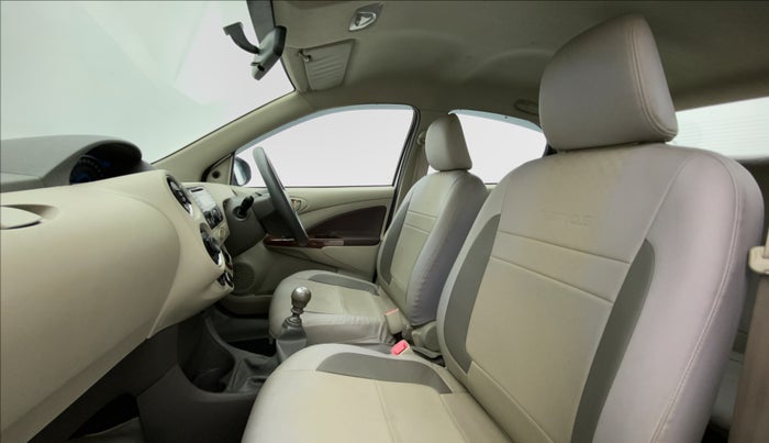 2014 Toyota Etios VX D, Diesel, Manual, 65,922 km, Right Side Front Door Cabin