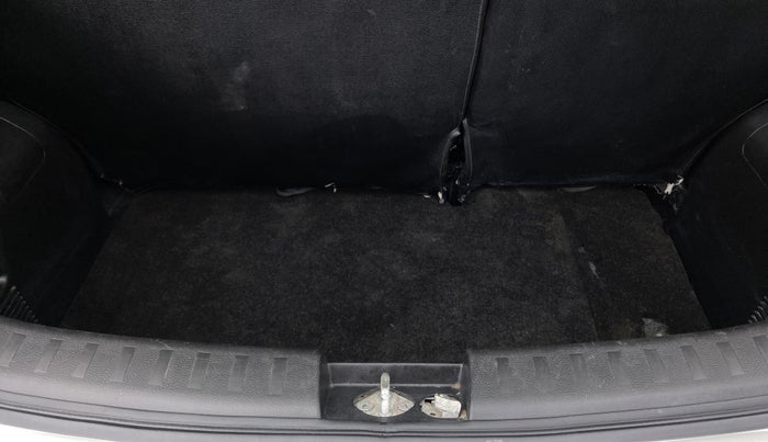 2017 Maruti Swift VXI D, Petrol, Manual, 47,177 km, Boot Inside