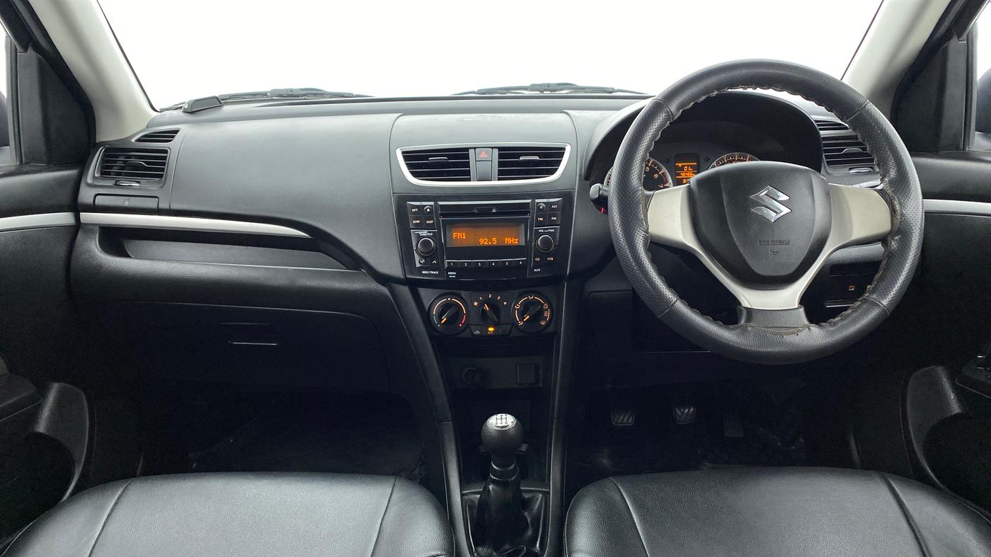 2017 Maruti Swift VXI D, Petrol, Manual, 47,177 km, Dashboard
