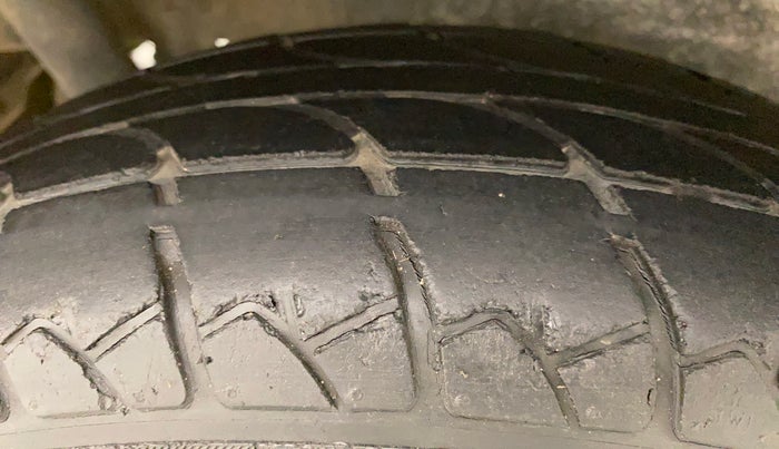 2010 Maruti Wagon R 1.0 LXI, Petrol, Manual, 48,860 km, Right Rear Tyre Tread