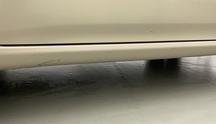 2011 Toyota Corolla Altis G CNG, CNG, Manual, 53,670 km, Left running board - Minor scratches