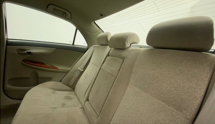 2011 Toyota Corolla Altis G CNG, CNG, Manual, 53,670 km, Right Side Rear Door Cabin