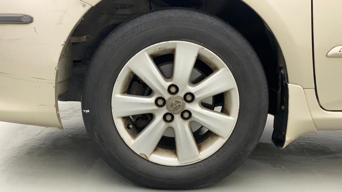 2011 Toyota Corolla Altis G CNG, CNG, Manual, 53,670 km, Left Front Wheel