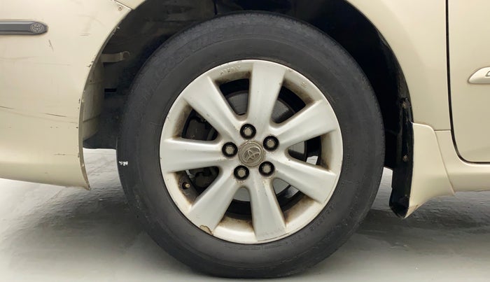 2011 Toyota Corolla Altis G CNG, CNG, Manual, 53,670 km, Left Front Wheel