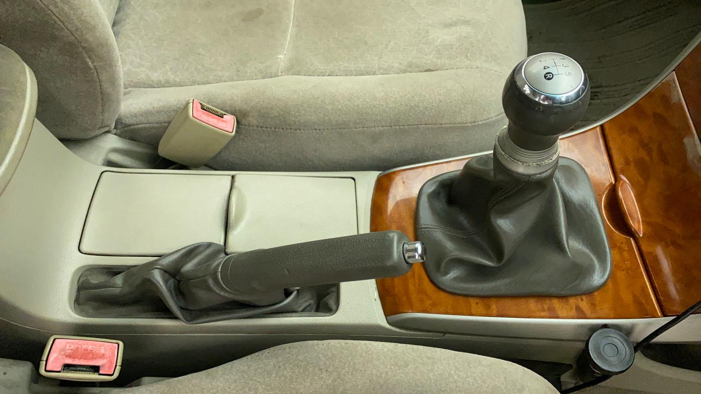 2011 Toyota Corolla Altis G CNG, CNG, Manual, 53,670 km, Gear Lever