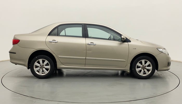 2011 Toyota Corolla Altis G CNG, CNG, Manual, 53,670 km, Right Side View