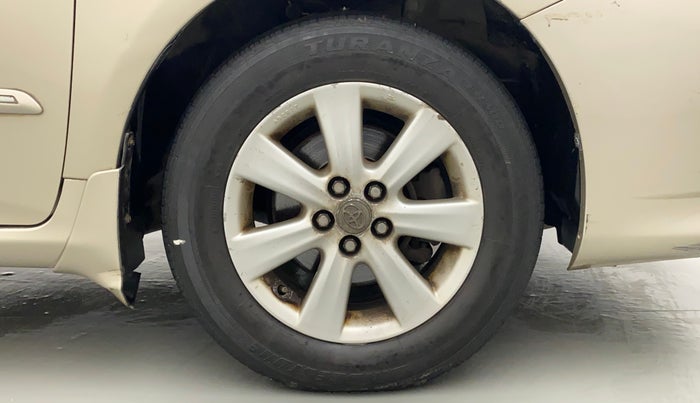 2011 Toyota Corolla Altis G CNG, CNG, Manual, 53,670 km, Right Front Wheel