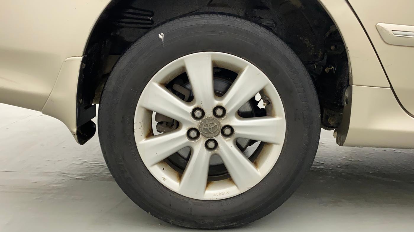 2011 Toyota Corolla Altis G CNG, CNG, Manual, 53,670 km, Right Rear Wheel