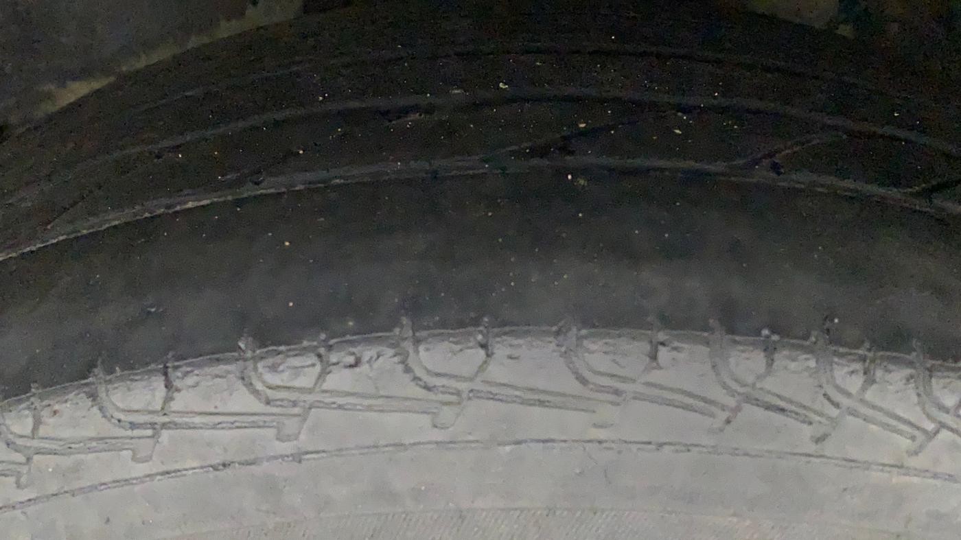 2011 Toyota Corolla Altis G CNG, CNG, Manual, 53,670 km, Left Front Tyre Tread
