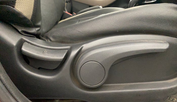 2018 Hyundai Elite i20 ASTA 1.2  CVT, Petrol, Automatic, 35,676 km, Driver Side Adjustment Panel