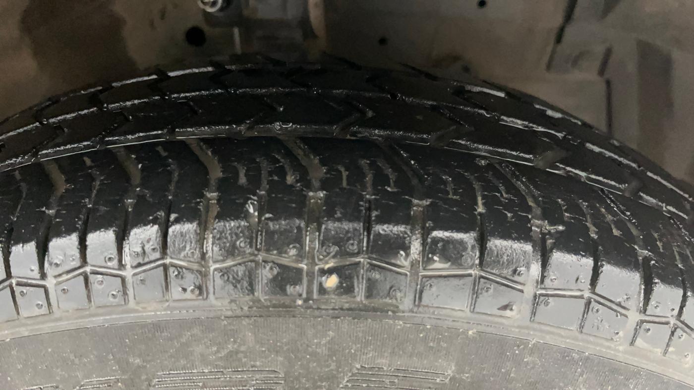 2016 Maruti Swift VXI, Petrol, Manual, 55,567 km, Right Front Tyre Tread