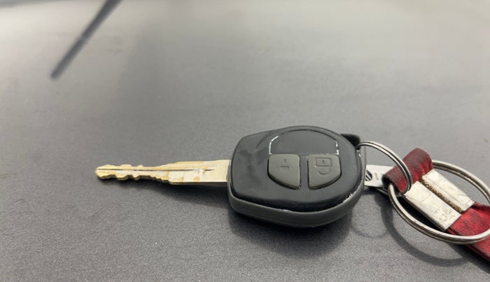 2016 Maruti Swift VXI, Petrol, Manual, 55,567 km, Key Close Up