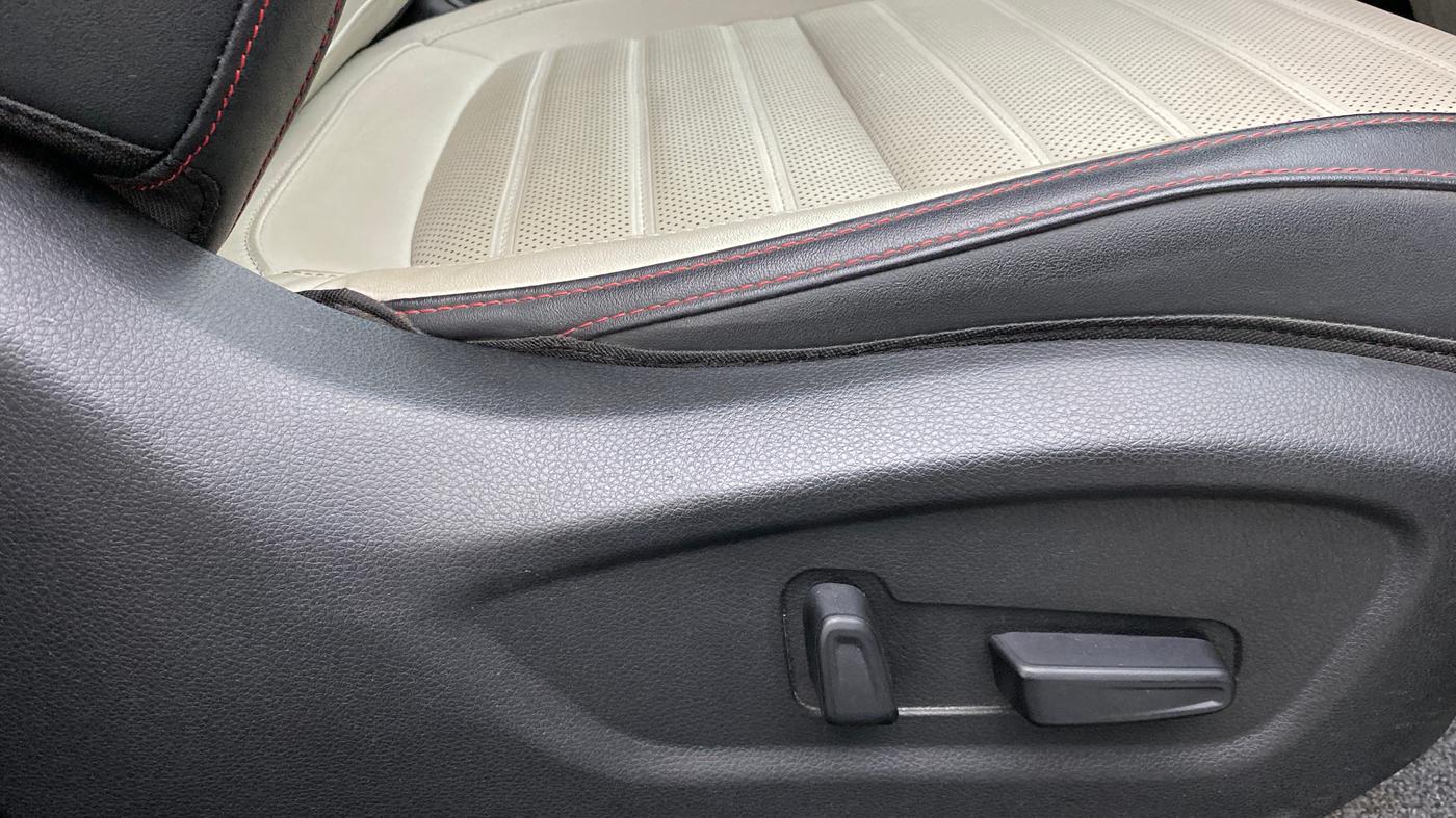 2020 KIA SELTOS 1.4 GTX+ TURBO GDI PETROL AT, Petrol, Automatic, 16,084 km, Driver Side Adjustment Panel