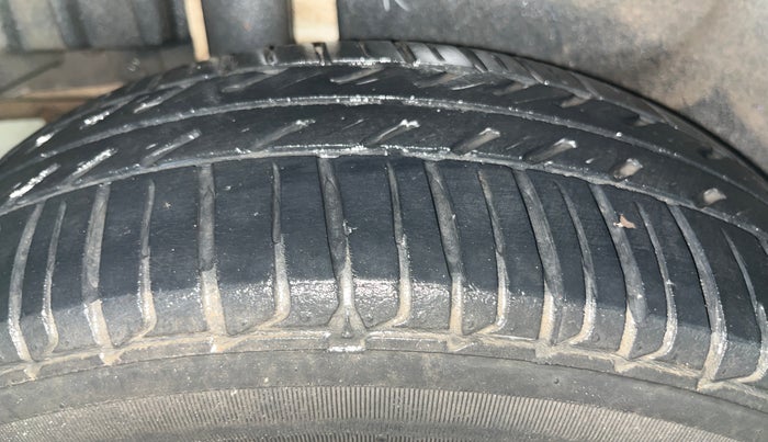 2020 Maruti Swift Dzire TOUR S-CNG, CNG, Manual, 29,587 km, Right Rear Tyre Tread