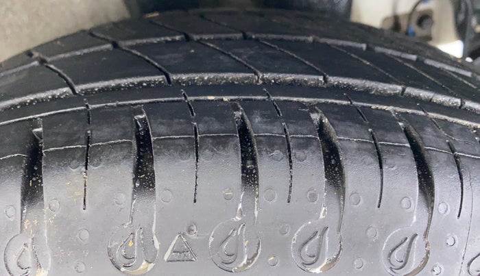 2018 Hyundai Xcent E PLUS, Petrol, Manual, 60,486 km, Left Rear Tyre Tread