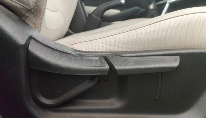 2022 KIA SELTOS HTK PLUS 1.5 IMT, Petrol, Manual, 32,190 km, Driver Side Adjustment Panel