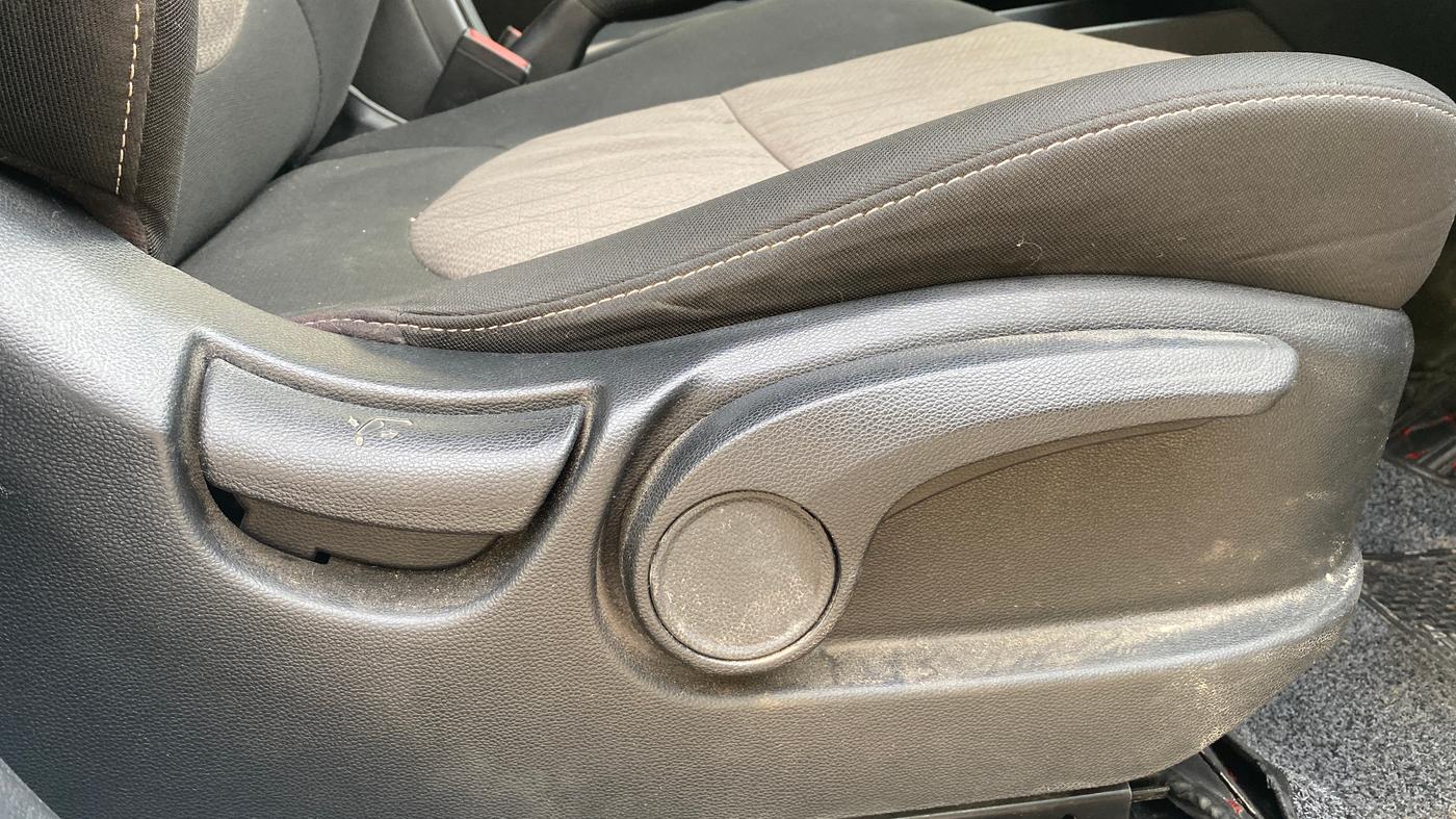 2020 Hyundai Creta SX 1.6 PETROL, CNG, Manual, 82,600 km, Driver Side Adjustment Panel
