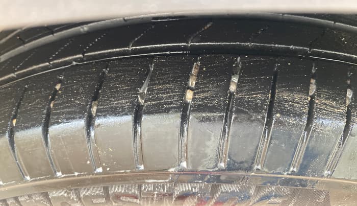 2020 Hyundai Creta SX 1.6 PETROL, CNG, Manual, 82,600 km, Left Rear Tyre Tread