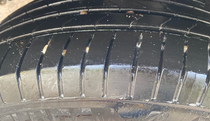 2020 Hyundai Creta SX 1.6 PETROL, CNG, Manual, 82,600 km, Right Rear Tyre Tread