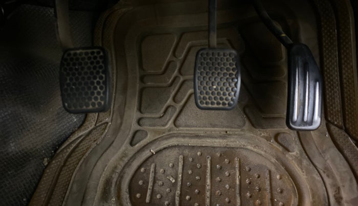 2015 Maruti Alto 800 LXI, Petrol, Manual, 17,676 km, Pedals