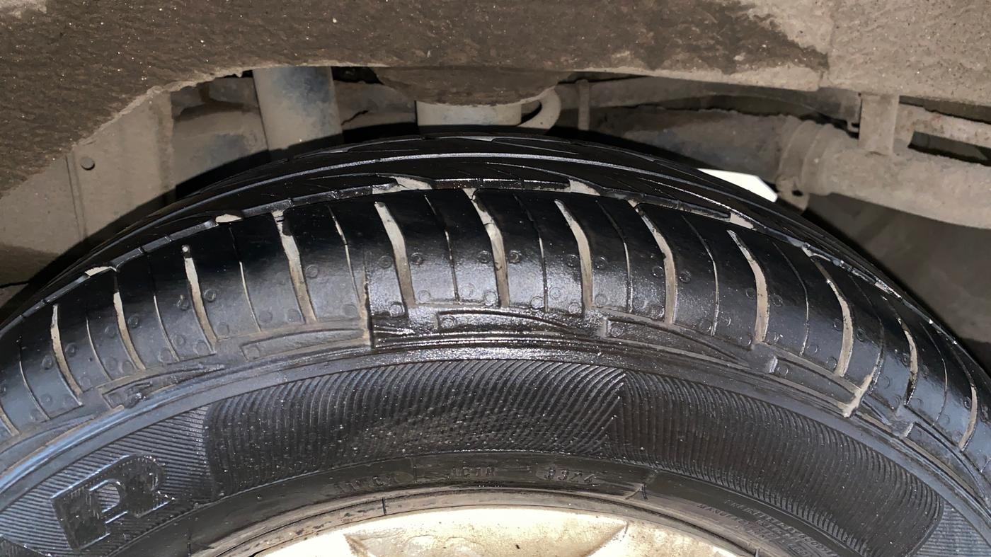 2015 Maruti Alto 800 LXI, Petrol, Manual, 17,713 km, Left Rear Tyre Tread