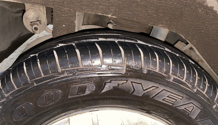 2015 Maruti Alto 800 LXI, Petrol, Manual, 17,676 km, Right Rear Tyre Tread