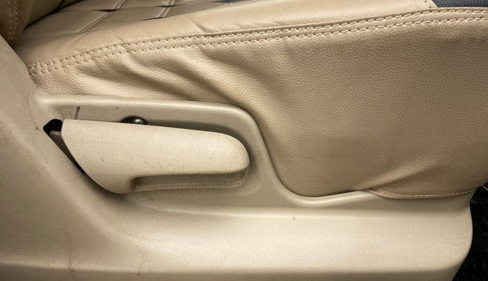2015 Maruti Swift Dzire VDI BS IV, Diesel, Manual, 98,556 km, Driver Side Adjustment Panel