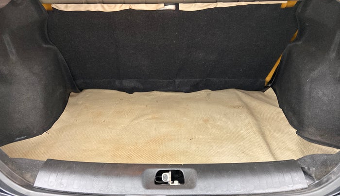 2015 Maruti Swift Dzire VDI BS IV, Diesel, Manual, 98,556 km, Boot Inside