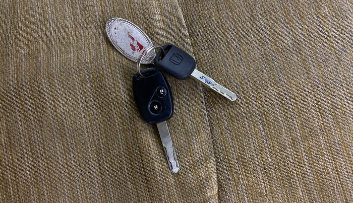 2016 Honda Amaze 1.2L I-VTEC S, Petrol, Manual, 56,575 km, Key Close Up