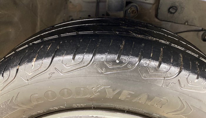 2016 Honda Amaze 1.2L I-VTEC S, Petrol, Manual, 56,575 km, Right Front Tyre Tread