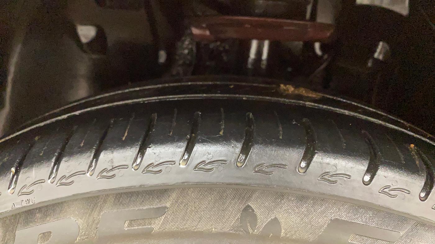 2025 Tata ALTROZ XM PLUS CNG, CNG, Manual, 40,026 km, Left Front Tyre Tread