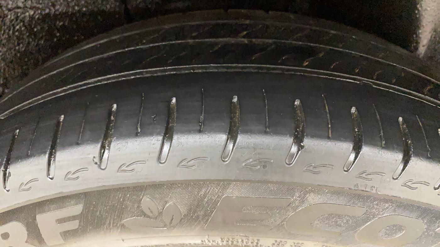 2025 Tata ALTROZ XM PLUS CNG, CNG, Manual, 40,026 km, Left Rear Tyre Tread