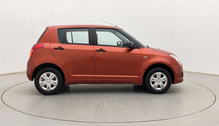 2011 Maruti Swift VXI, Petrol, Manual, 86,755 km, Right Side View