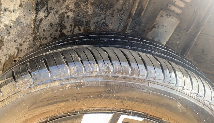 2021 Renault Kiger RXZ MT, Petrol, Manual, 46,377 km, Left Rear Tyre Tread