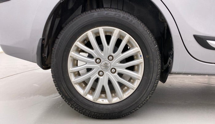2021 Maruti Dzire ZXI, Petrol, Manual, 27,233 km, Right Rear Wheel