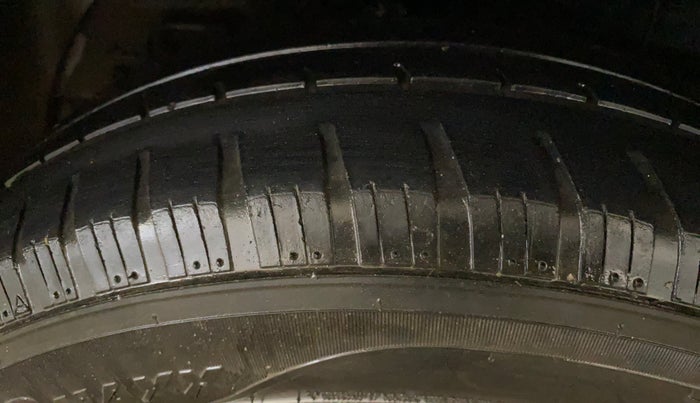 2017 Hyundai Elite i20 SPORTZ 1.2, Petrol, Manual, 28,611 km, Right Rear Tyre Tread