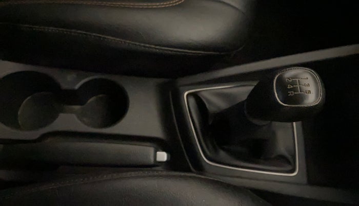 2017 Hyundai Elite i20 SPORTZ 1.2, Petrol, Manual, 28,611 km, Gear Lever