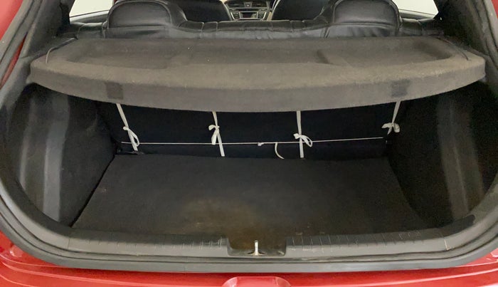 2017 Hyundai Elite i20 SPORTZ 1.2, Petrol, Manual, 28,611 km, Boot Inside