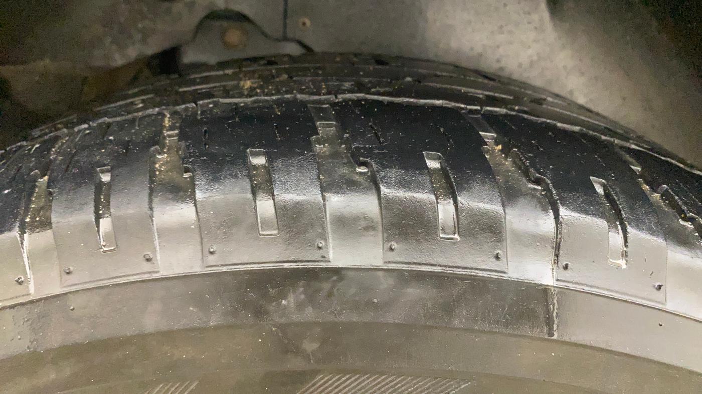 2019 Mahindra XUV500 W5, Diesel, Manual, 85,365 km, Right Rear Tyre Tread