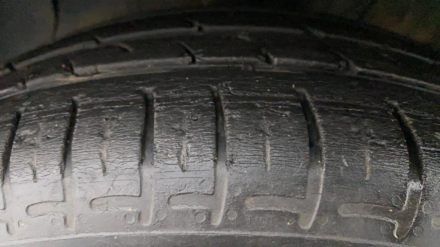 2021 Hyundai GRAND I10 NIOS SPORTZ 1.2 KAPPA VTVT CNG, CNG, Manual, 25,776 km, Left Front Tyre Tread