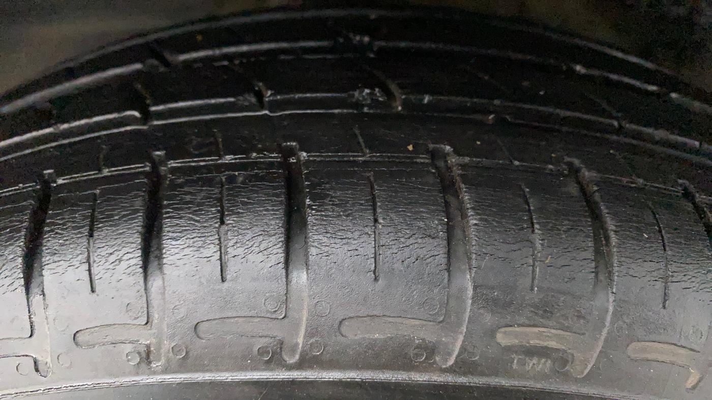 2021 Hyundai GRAND I10 NIOS SPORTZ 1.2 KAPPA VTVT CNG, CNG, Manual, 25,776 km, Right Rear Tyre Tread