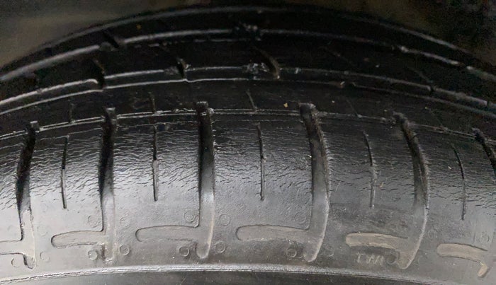 2021 Hyundai GRAND I10 NIOS SPORTZ 1.2 KAPPA VTVT CNG, CNG, Manual, 25,776 km, Right Rear Tyre Tread