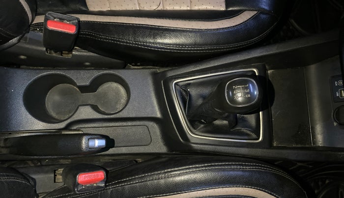 2019 Hyundai Elite i20 MAGNA PLUS 1.2, Petrol, Manual, 60,138 km, Gear Lever