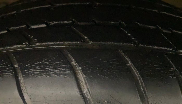 2020 Maruti Celerio VXI, Petrol, Manual, 31,092 km, Left Front Tyre Tread