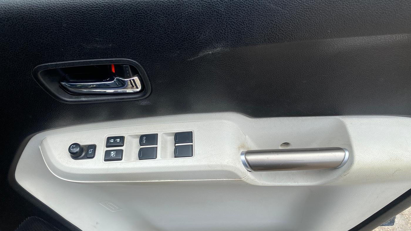 2018 Maruti IGNIS ALPHA 1.2 AMT, Petrol, Automatic, 62,088 km, Driver Side Door Panels Control
